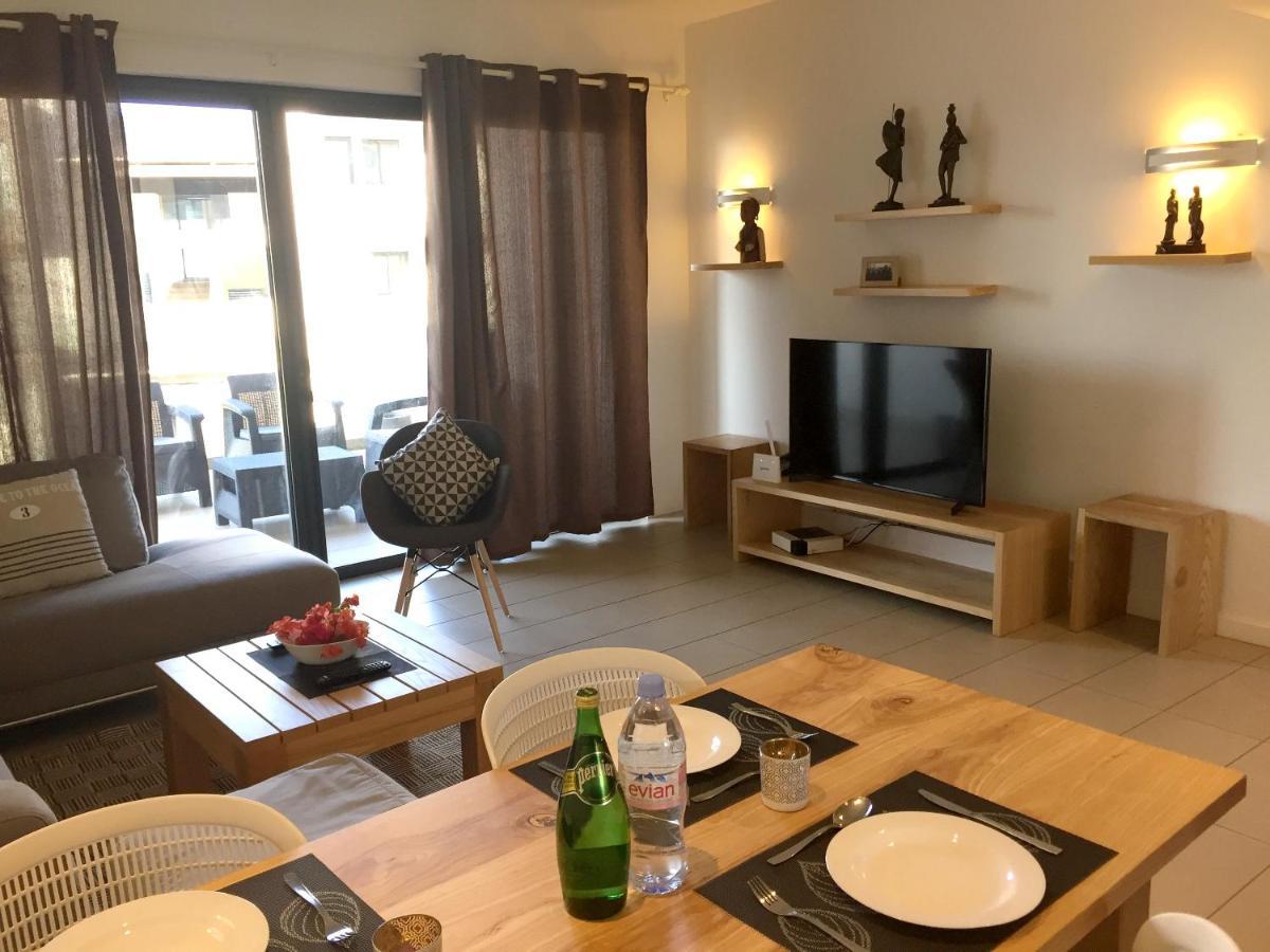 Apartment With 3 Bedrooms In Roches Noires, With Wonderful Sea View, Shared Pool, Terrace Rivière du Rempart Eksteriør bilde